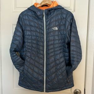 Women’s North Face Thermoball Hoodie Jacket. Size L. Blue & Orange